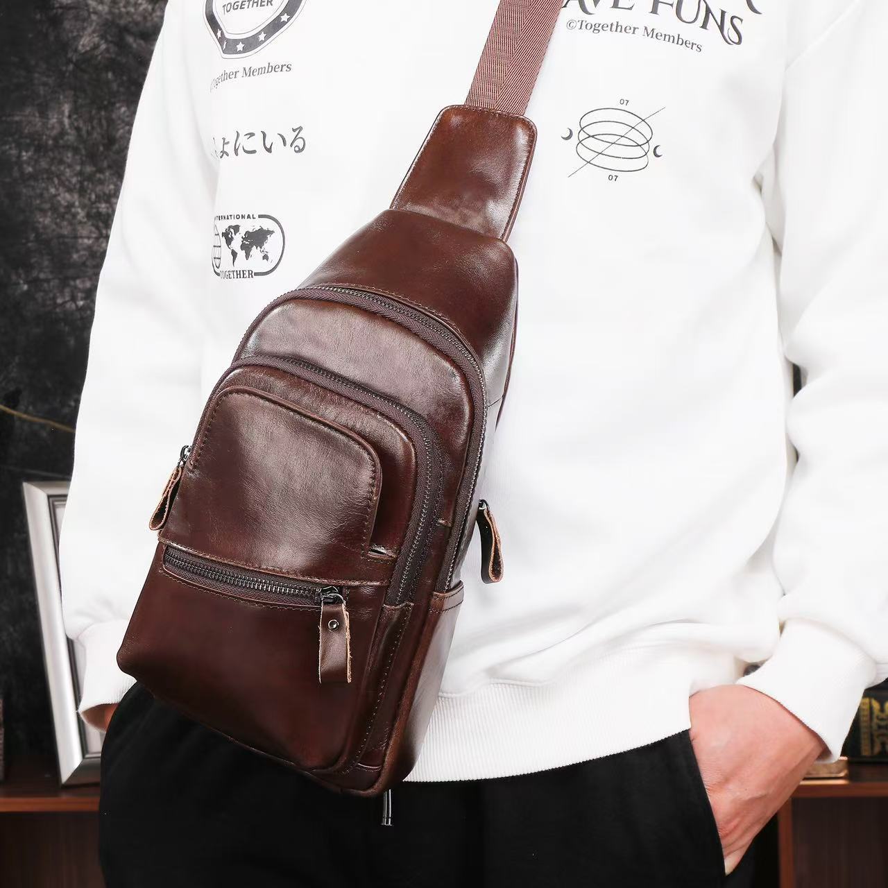 Men's Top-Grain Cowhide Chest  - đánh giá và giá Luxury Lifestyle Pack