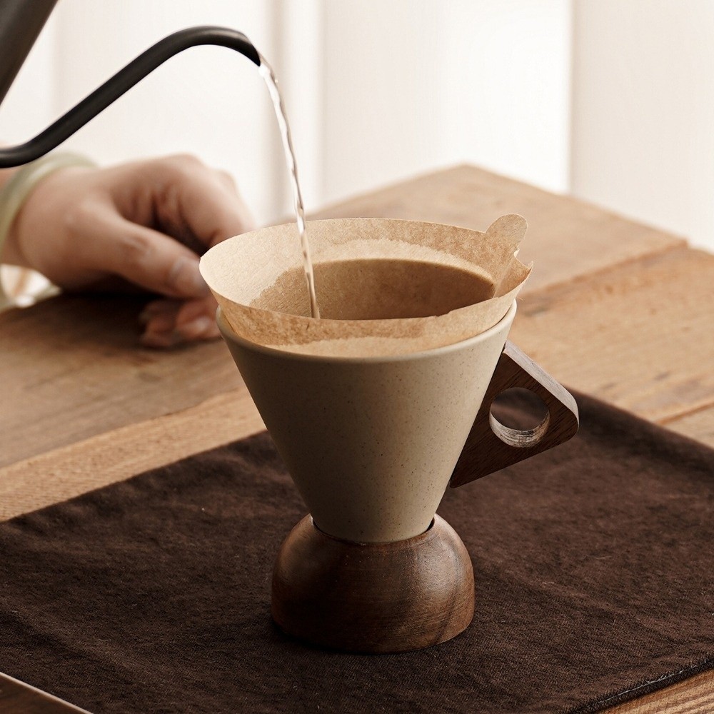 Coarse Ceramic Triangular Cone - đánh giá và giá Handmade Ceramic Mug